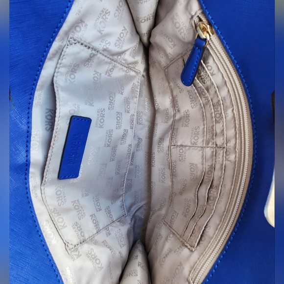 Michael Kors Tilda Convertible Clutch/Shoulder Bag - Picture 9 of 11